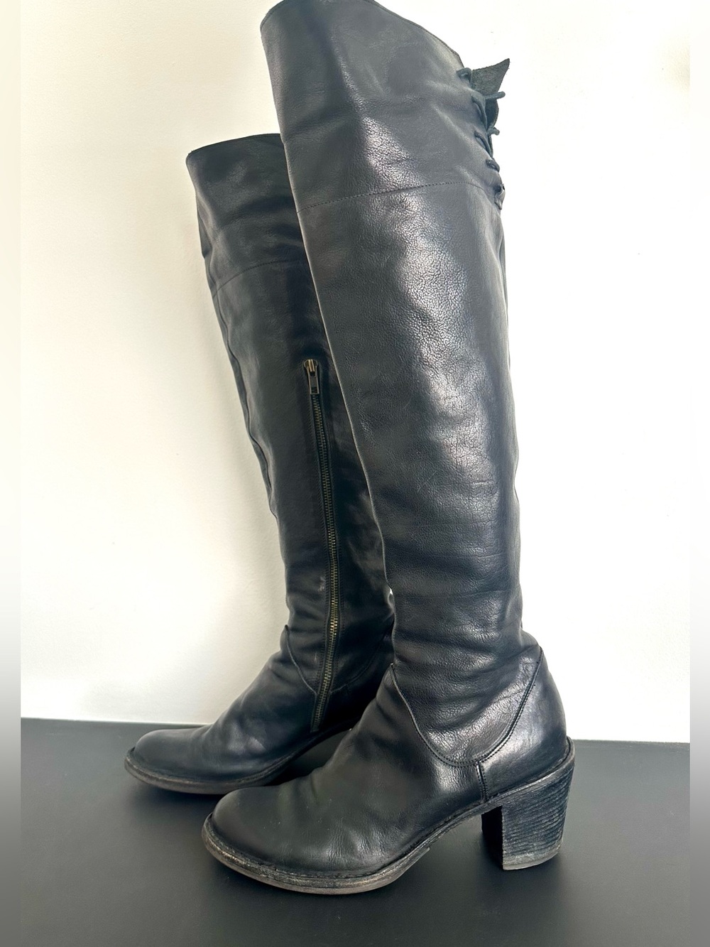 FIORENTINI + BAKER knee high black leather heeled boots 40.5